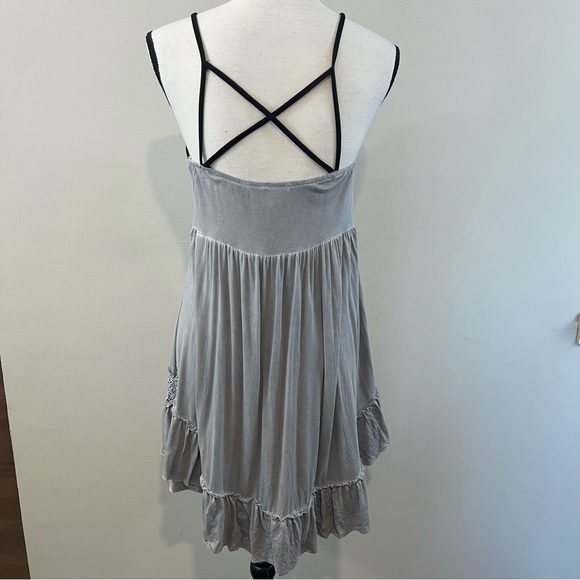 POL Gray Ruffle Hemmed Lace Contrast Spaghetti Strap  V-Neck Tunic Top S… - Picture 6 of 7